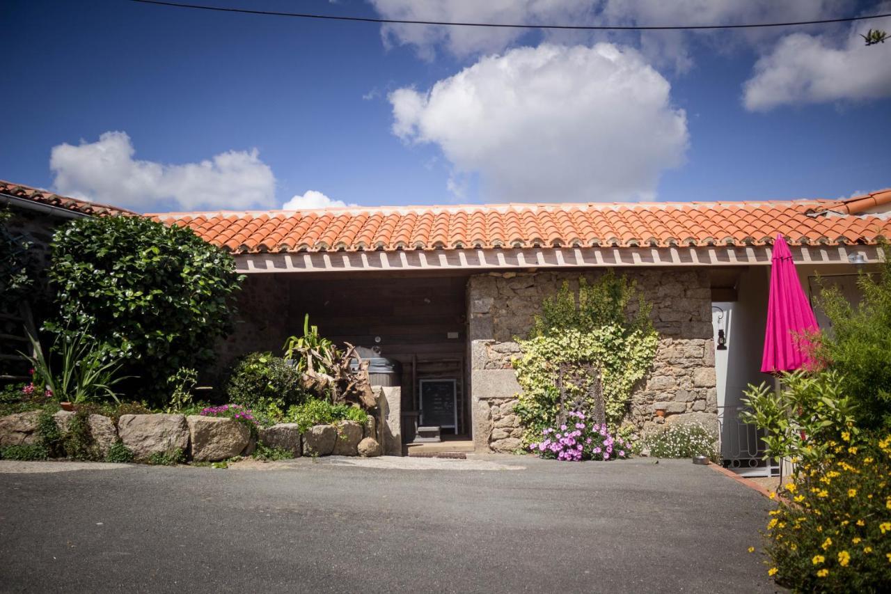 Domaine Des Fees La Gaubretiere Exterior foto